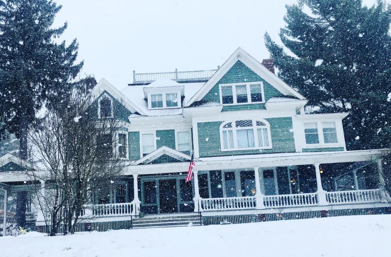 Franklin Manor Bed And Breakfast ซาราแนคเลก ภายนอก รูปภาพ