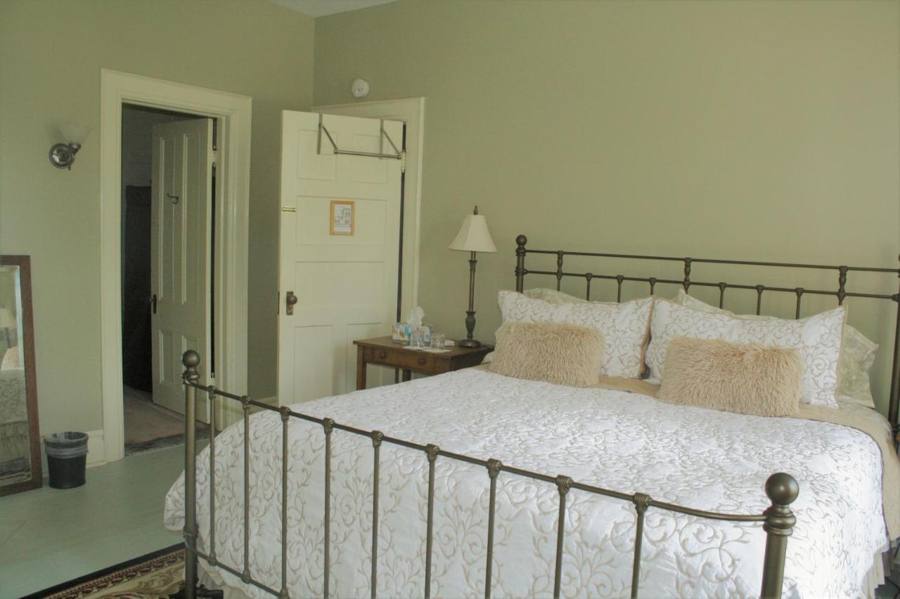 Franklin Manor Bed And Breakfast ซาราแนคเลก ภายนอก รูปภาพ